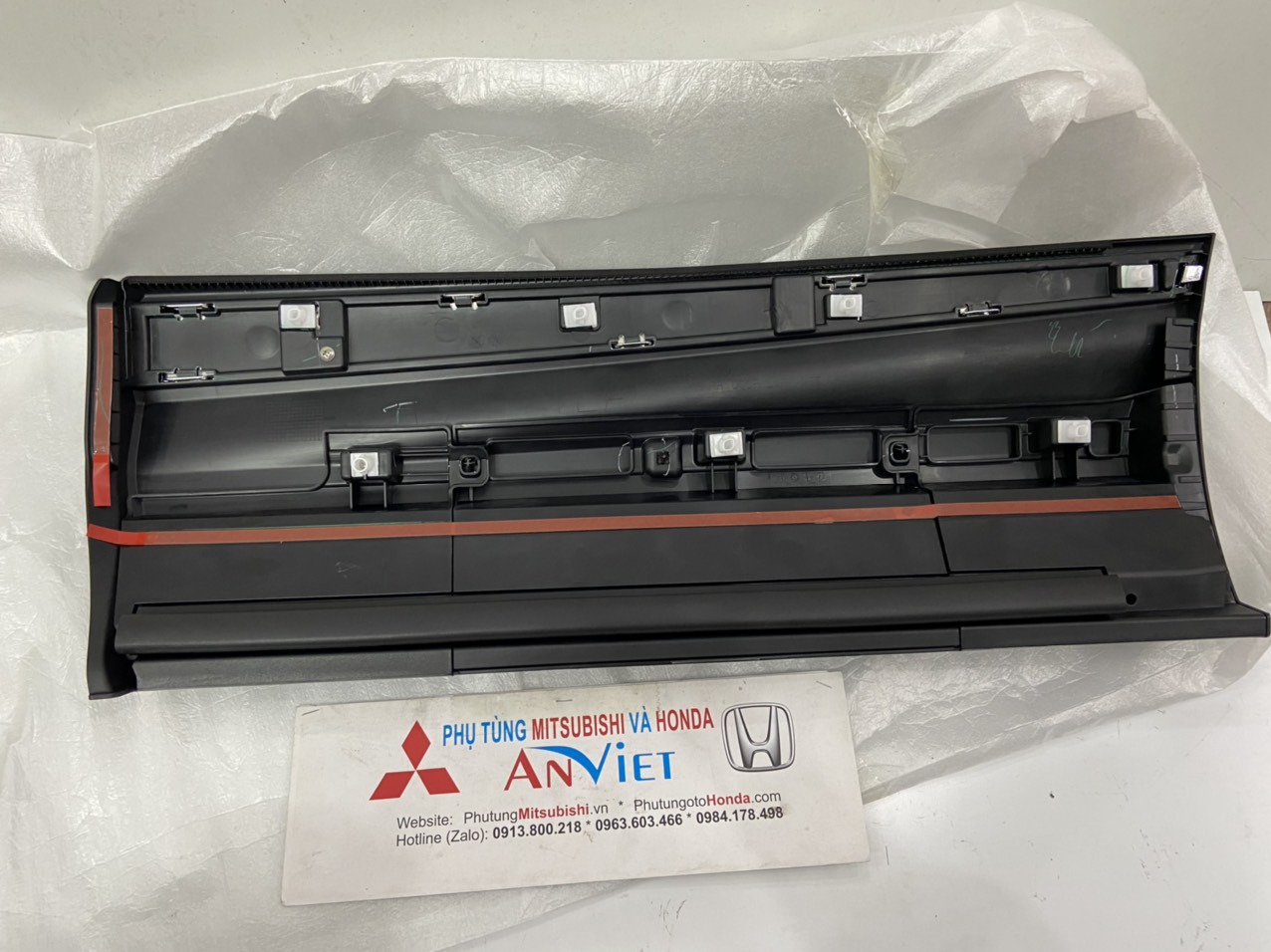 Ốp phồng cánh cửa sau xe Honda CRV 2018 